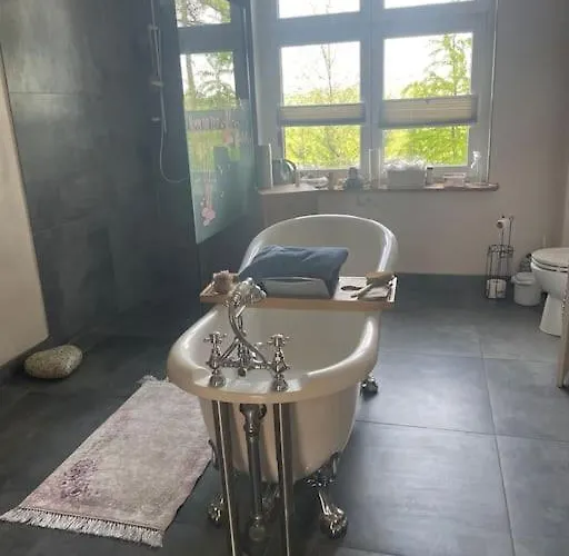 Ferienzimmer In Haus Am Wald In Kirsten's Refugium Karstädt